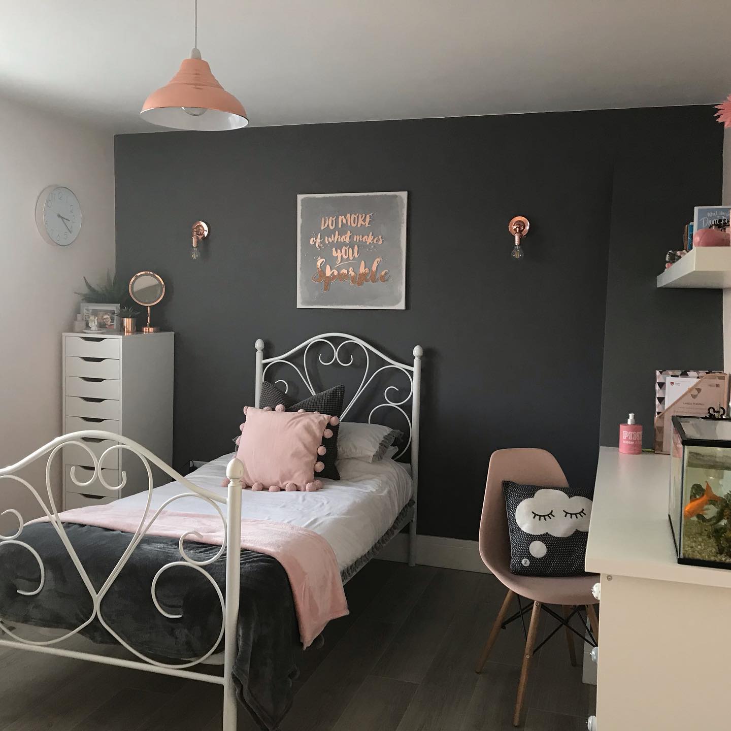 Chic Pink Accent Design