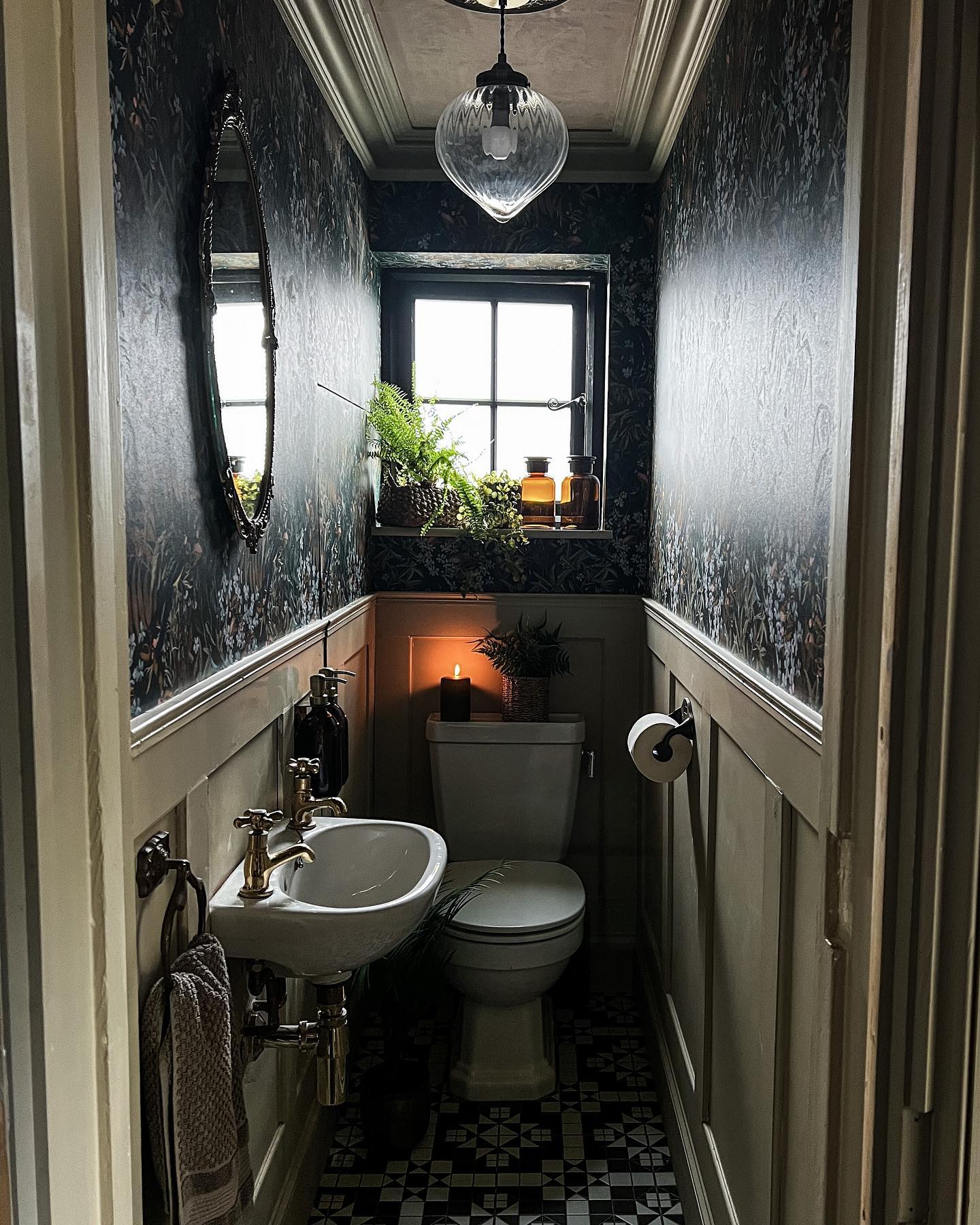 Stunning Behind Toilet Decor With Wallpaper