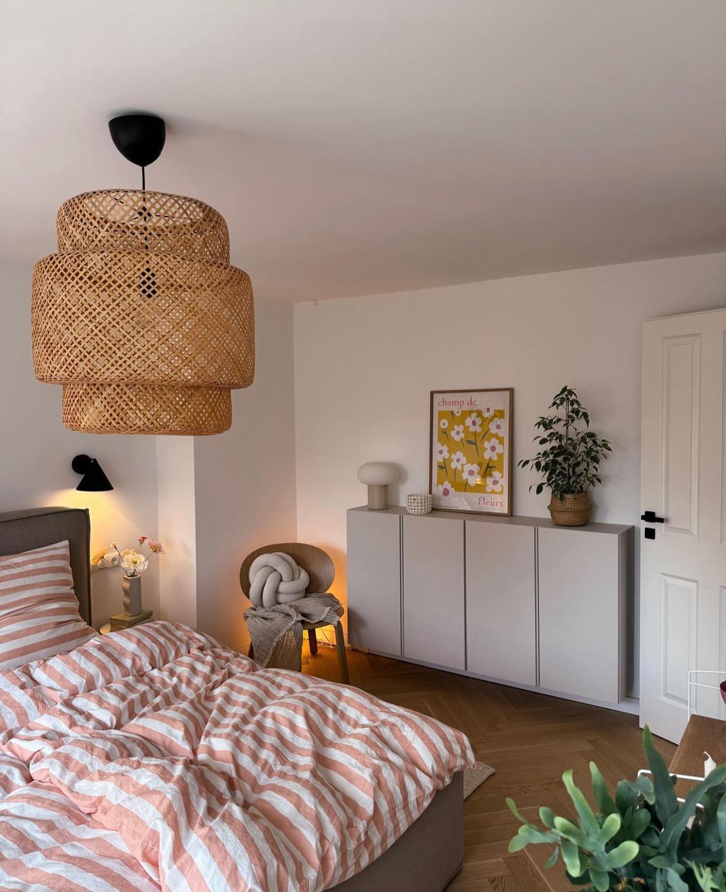 Elegant Bedroom With Pastel Shades