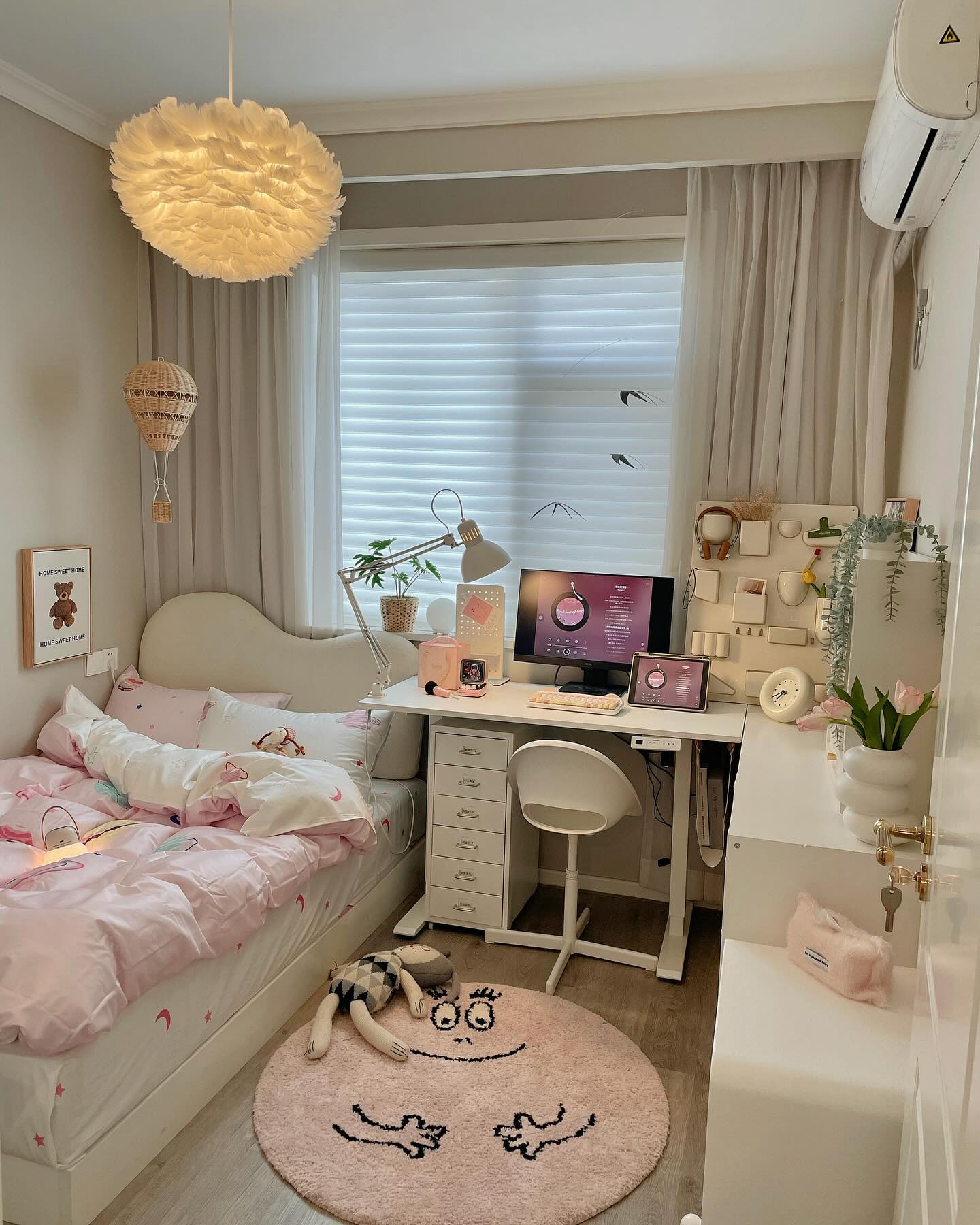 Pink And White Bedroom