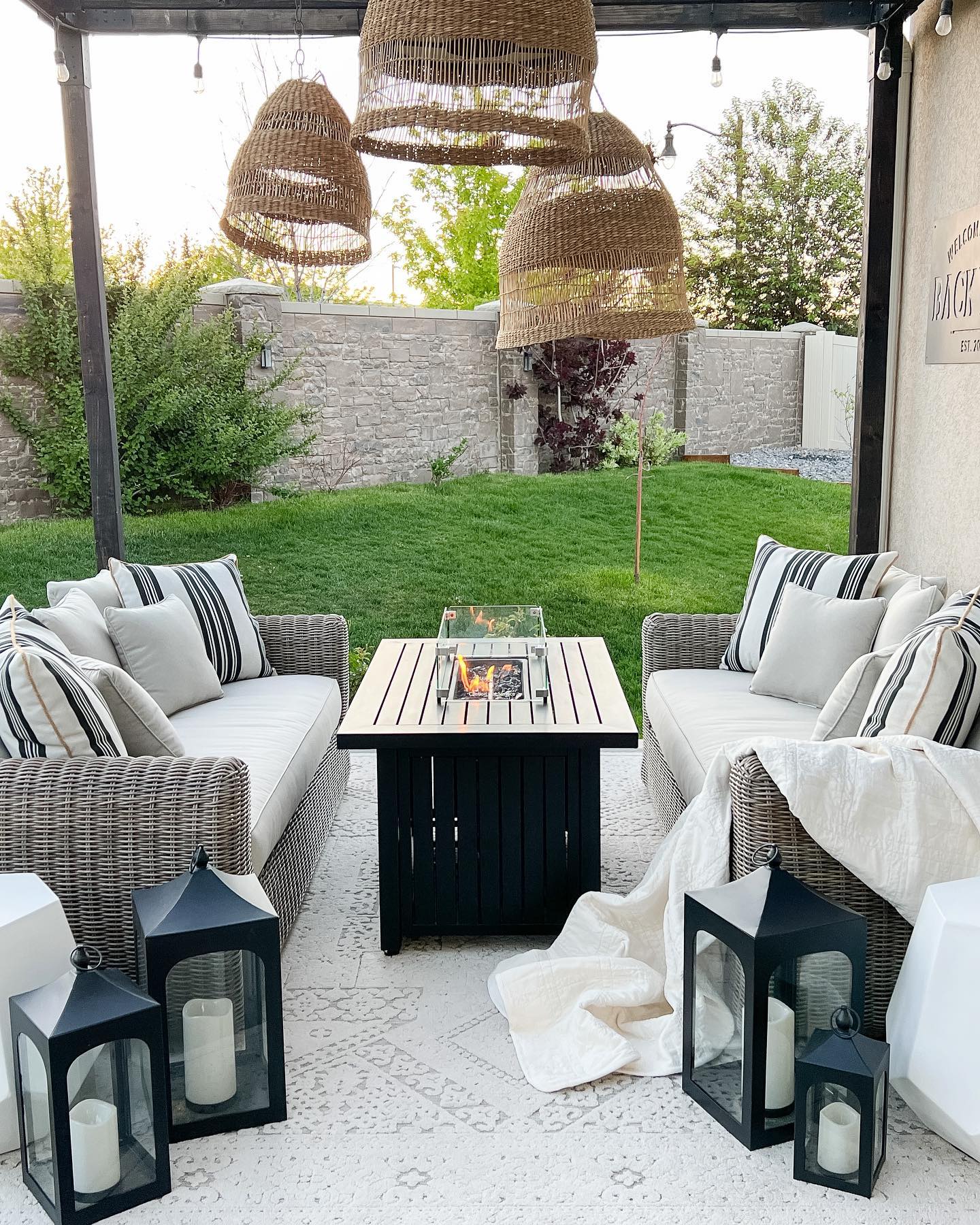 DIY Farmhouse Outdoor Patio Style