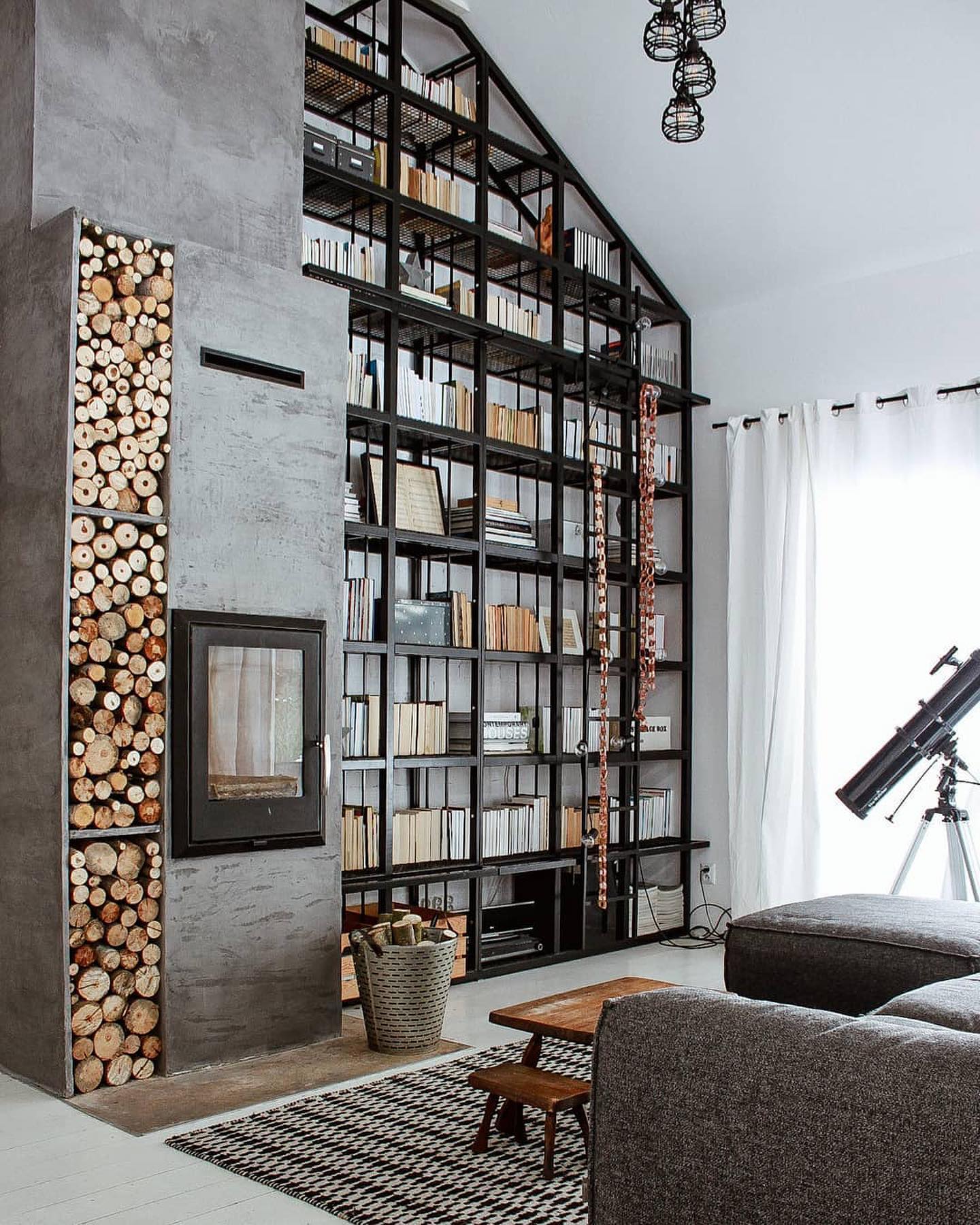 Floor to Ceiling Bookshelf Design