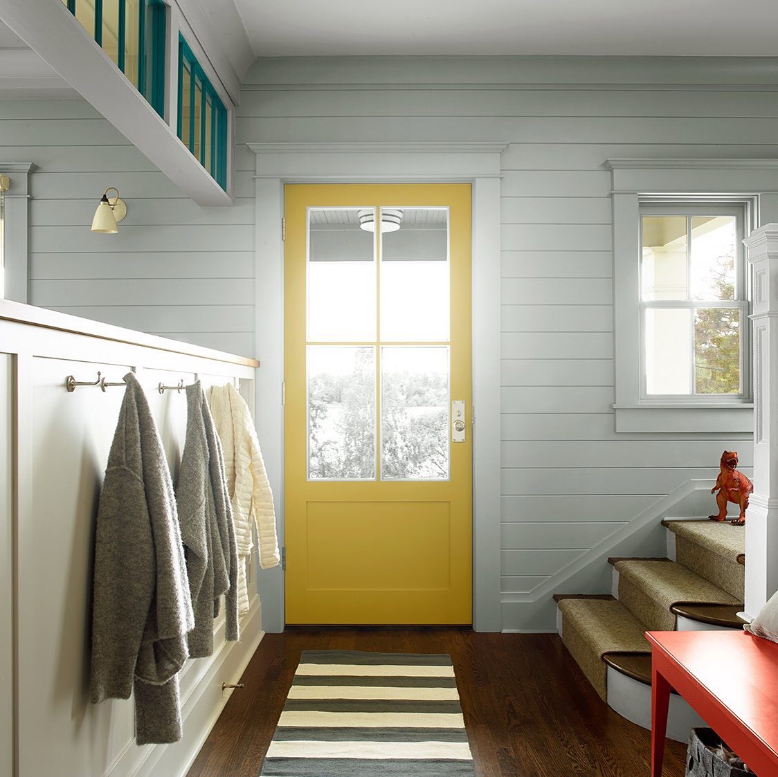 Refreshing Stylish Mudroom
