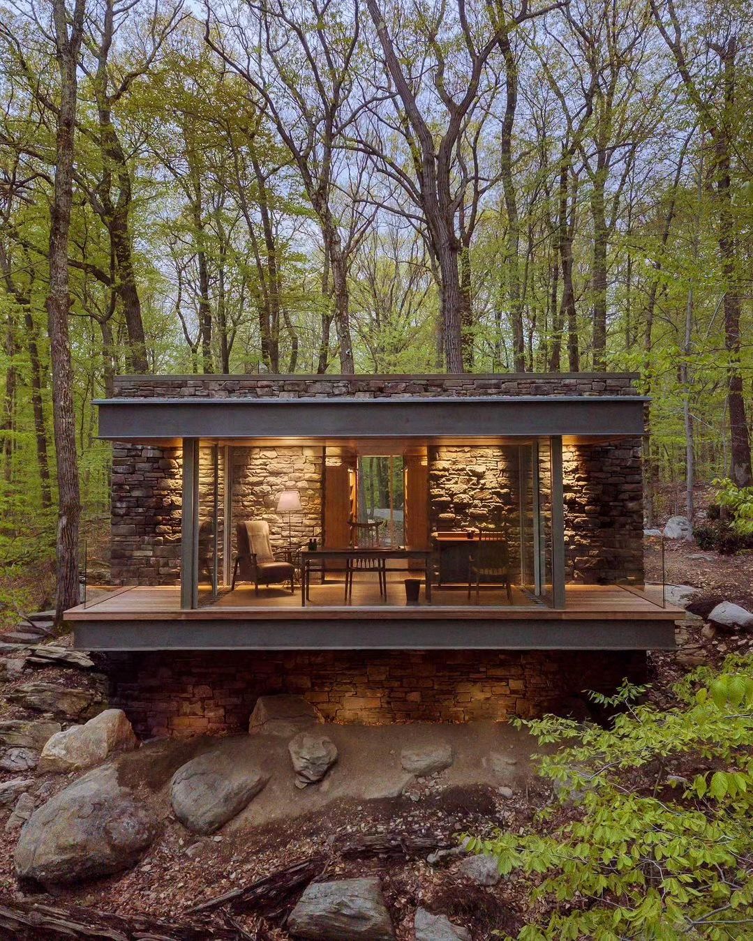 Luxury Hill Backyard Guest House