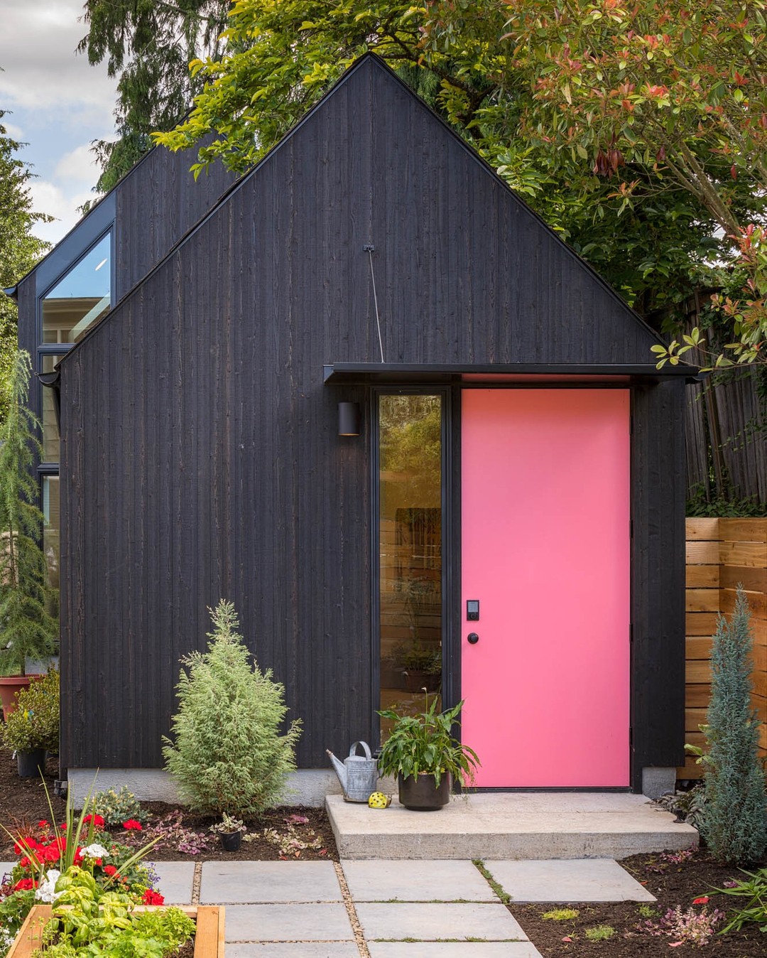 Rustic Cabin Guest House Decor