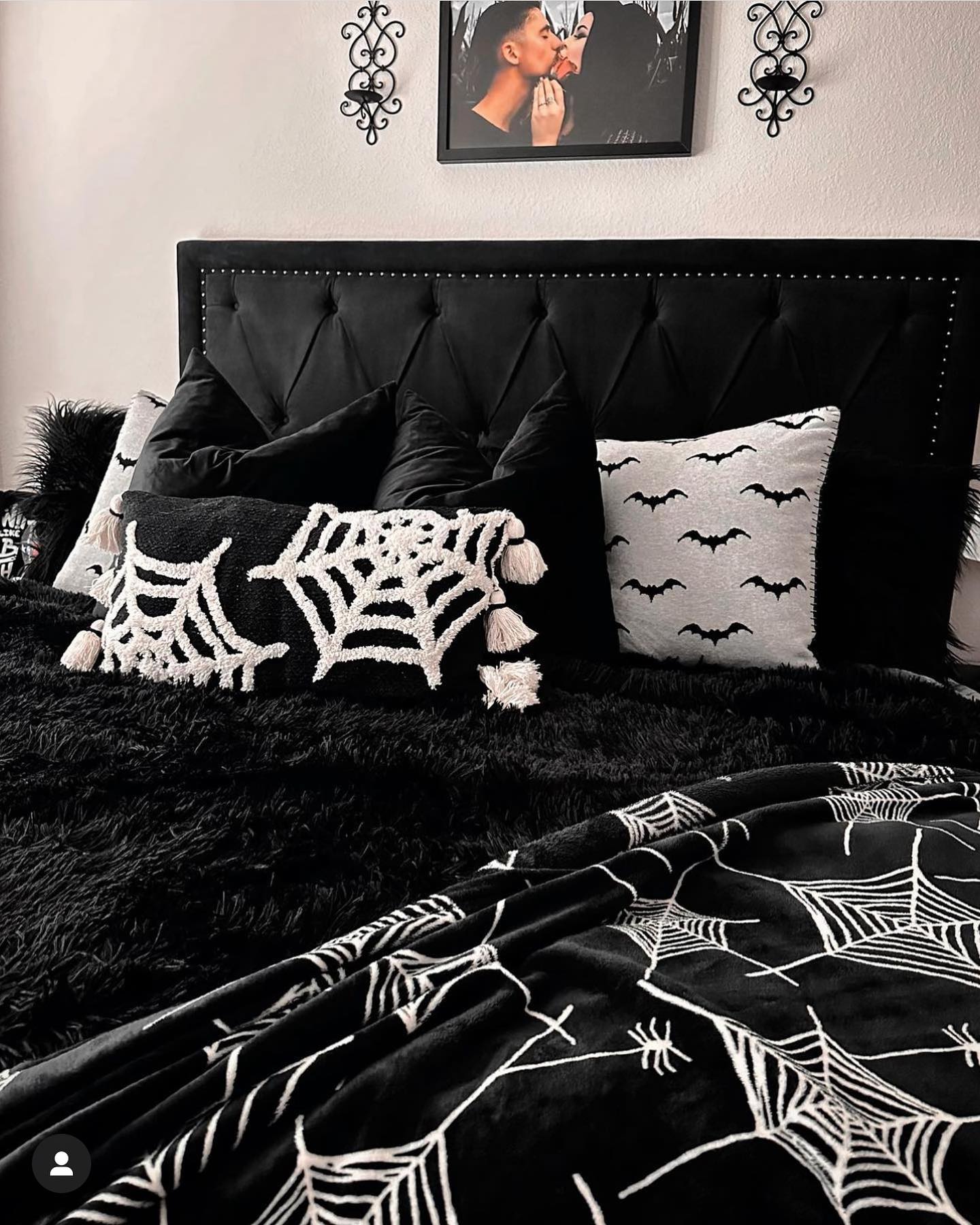 Spooky Black Spider Bedroom